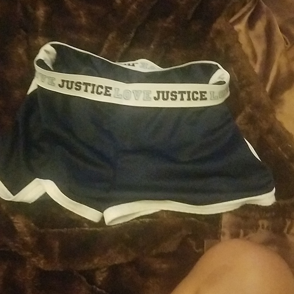 Shorts - Picture 2 of 2